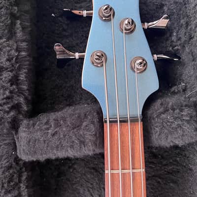 Yamaha TRBX304 2023 - Factory Blue image 5