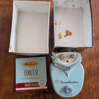 Danelectro Cool Cat Chorus 2000s - Blue image 2