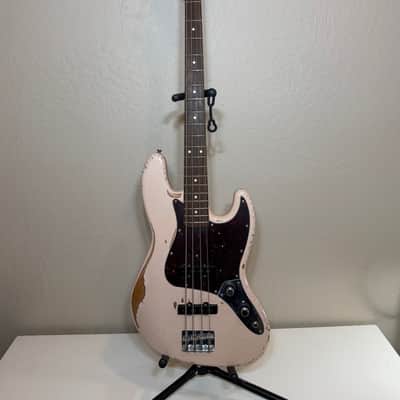 2018 Fender Flea Jazz Bass Road Worn Shell Pink - Mint Condition + G&G Hardshell Case image 6