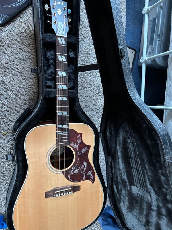 Gibson Hummingbird Studio Walnut 2023 - 2024 - Satin Natural