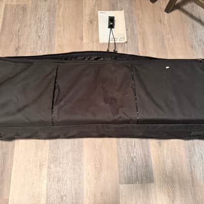 Casio WK-7600 76-Key Portable Workstation Keyboard with Gator bag