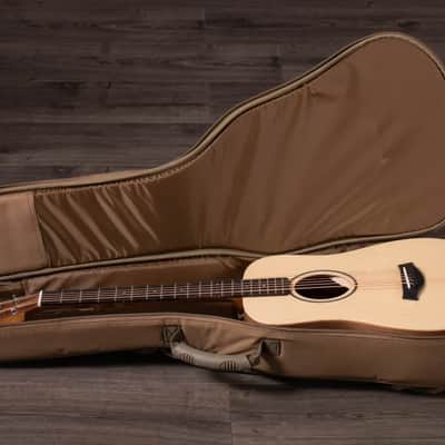 Taylor - DEMO BT1e Walnut - Acoustic-Electric Guitar - Natural - w/ Gigbag image 2