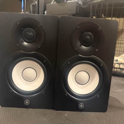 Yamaha HS5 5" Powered Studio Monitor (Pair) 2015 - Present - Black image 1