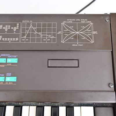 Yamaha DX7 MK I *with case* image 15