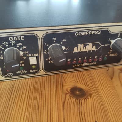 Drawmer MX30 Dual Gated Compressor/Limiter Late-90's image 3