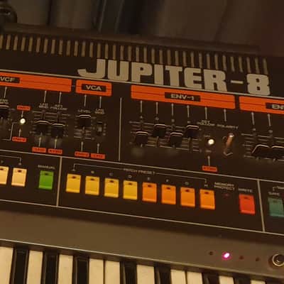 Roland Jupiter 8 1980s - 8 Voice Analog Polyphonic Synthesizer
