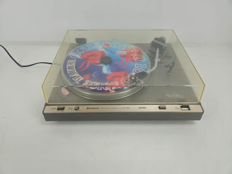 Hitachi - HT-354 - 2-Speed Direct-Drive Turntable image 1