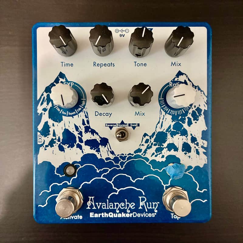 EarthQuaker Devices Avalanche Run Stereo Reverb & Delay with Tap Tempo V2