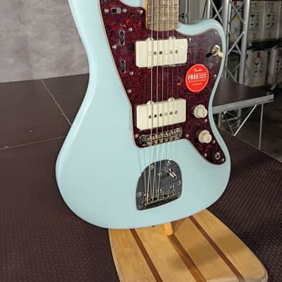 Squier Classic Vibe '60s Jazzmaster 2018 - Present - Sonic Blue 7.7 pounds image 3