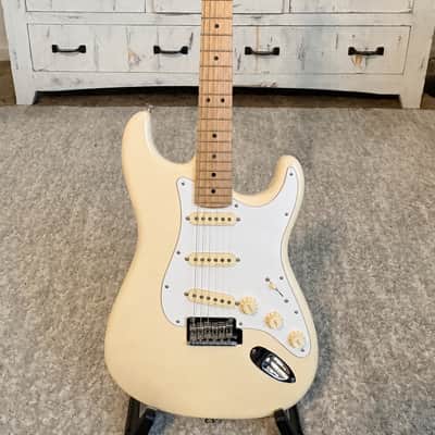 Fender Deluxe Roadhouse Stratocaster with Maple Fretboard - 12" Radius - Olympic White - Copper Pickguard image 1