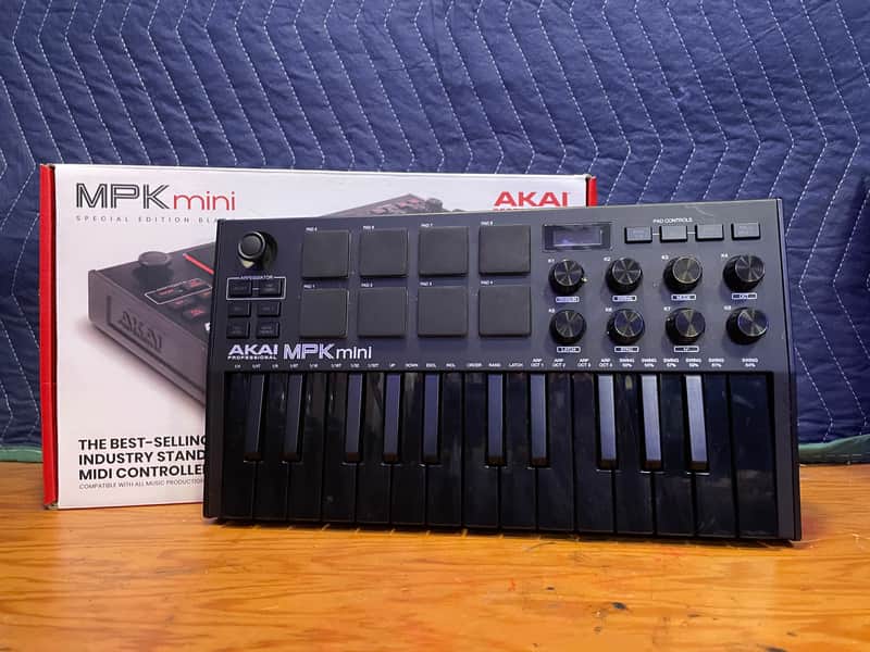 Akai MPK Mini MKIII 25-Key MIDI Controller