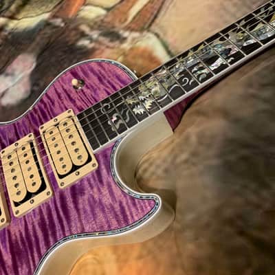 DRAGON 🐉🐲! 2025 Gibson Custom Shop Les Paul Dragon Purple Denim Blue Trans Violet Pink Flame Top TV White Ebony Classic White CustomBuckers M2M Made To Measure Ultima Modern Supreme Burst Abalone Master Artisan Collector’s Limited Edition Figured image 5