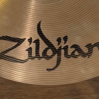 Zildjian Avedis A 16" Crash Cymbal 1050 Grams imagen 3