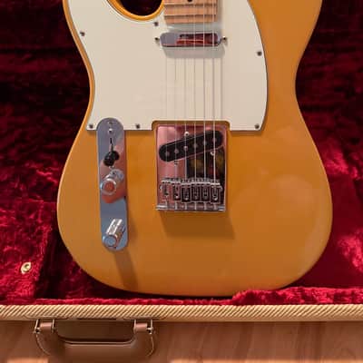 Fender Player Telecaster Left handed - Butterscotch Blonde with Maple Fingerboard  Bundle with Fender G&G Deluxe Hardshell Case for Stratocaster / Telecaster - Tweed with Red Poodle Plush Interior image 2