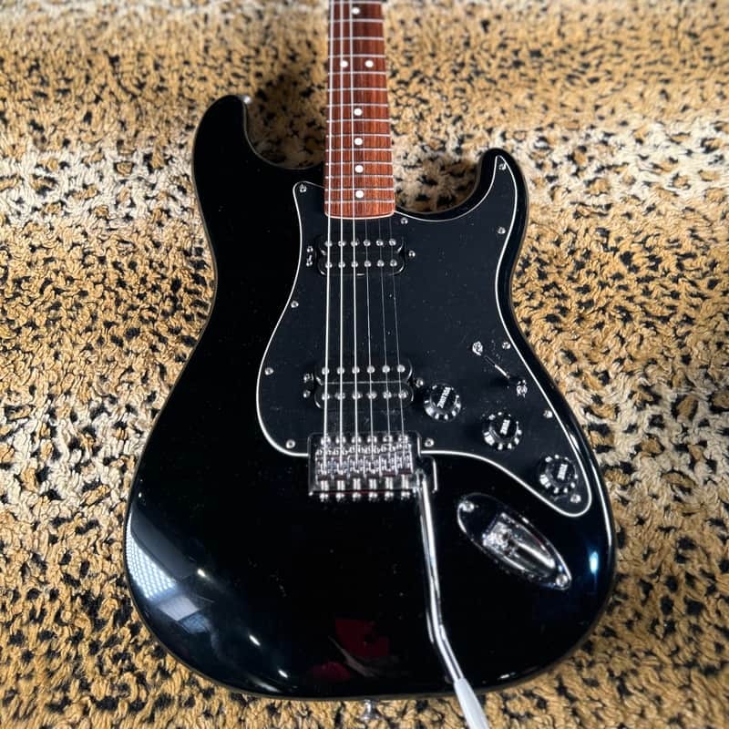 Fender Fender Stratocaster Standard HH MIM Electric Guitar 2016 - Black image 1