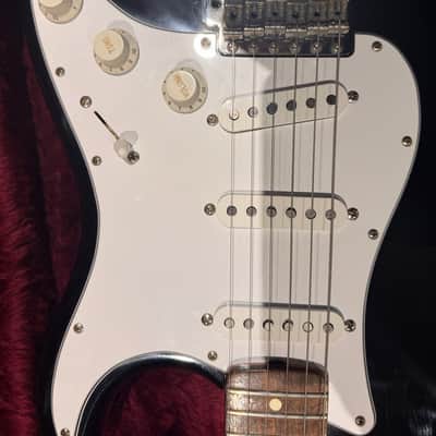 Fender Jimi Hendrix Voodoo Stratocaster with Rosewood Fretboard 1997 - 2000 - Black image 6