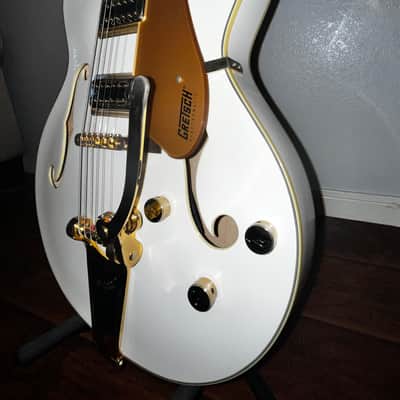 Gretsch G5422TG Electromatic Double Cutaway Hollow Body with Bigsby, Gold Hardware - Snow Crest White image 8