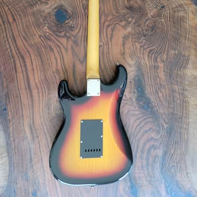 Squier Classic Vibe Stratocaster '60s 3-Color Sunburst image 3