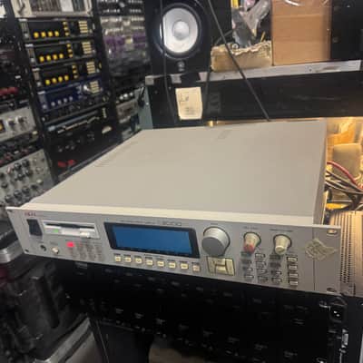 AKAI S3000XL Rack ver2.0 Sampler 16Mword /8 outs /SCSI S 3000XL ARMENS