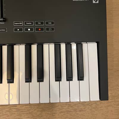 Novation Launchkey 49 MKIII MIDI Keyboard Controller 2020 - Present - Black image 5