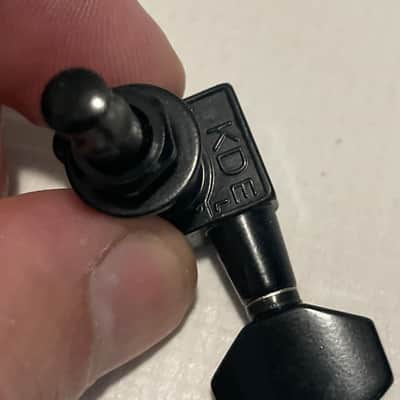 2020's Kramer Nightswan Baretta Series GOTOH Style 6 In Line LH Black Tuners Tuning Pegs image 10