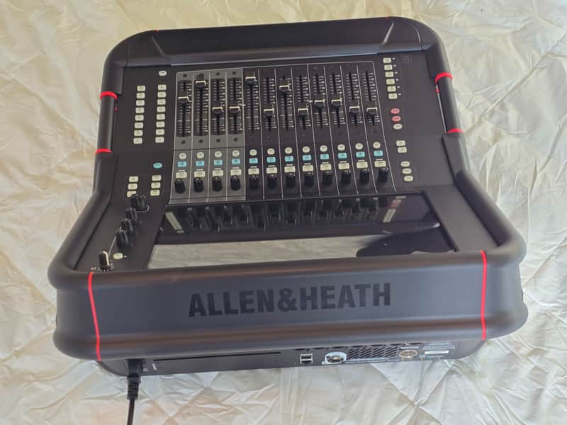 Allen & Heath AVANTIS solo 2019_ 2023 - Black image 1