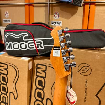 Mooer MSC10 PRO HSS Sunburst  (Tortoise Pickguard) image 12