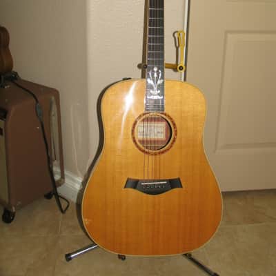 Taylor XXV-DR 25th Anniversary Sitka Spruce/Quilted Sapele Dreadnought 1999 - Natural with Caramel-Stained Back and Sides image 1
