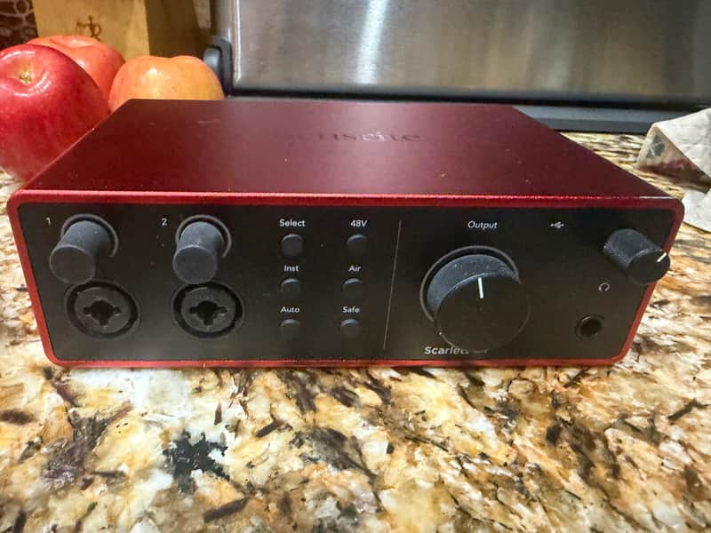 Focusrite Scarlett 4i4 4th Gen USB Audio Interface 2023 - Present - Red