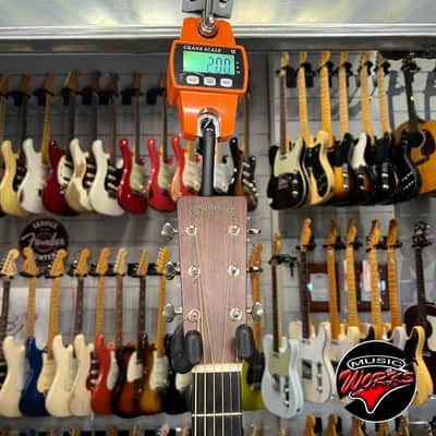 Martin   Hd 28 V Vintage Series image 4