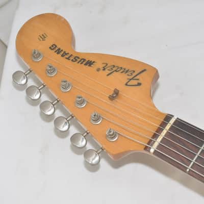 Fender Japan MG69 ' Mustang Yellow White Electric Guitar Ref No 7689 image 7