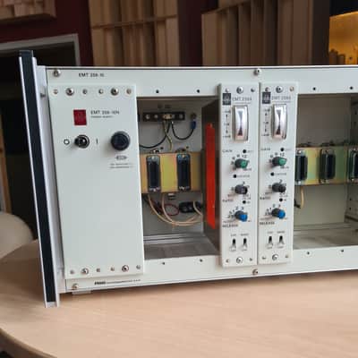 EMT 256II - White image 2