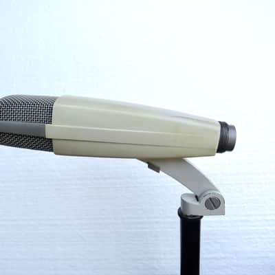 Sennheiser MD 421-2 Cardioid Dynamic Microphone image 3