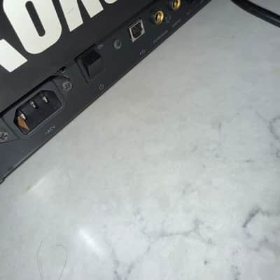 Korg Prologue 8 Polyphonic 49-Key 8-Voice Analog Synthesizer 2018 - Present - Black/Wood image 6