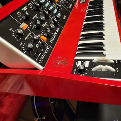 Moog Geddy Lee Minimoog Model D 44-Key Monophonic Synthesizer 2025 - Present - Red / Black image 3