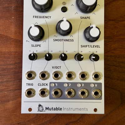 Mutable Instruments Tides V2 2018 - Silver & Black panels image 2