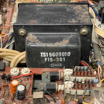 Marantz Model 2238B 38-Watt Stereo Solid-State Receiver 1977 - 1979 - Silver image 19