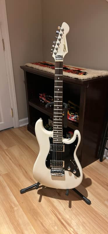 Tokai Strat 1990 - White image 1