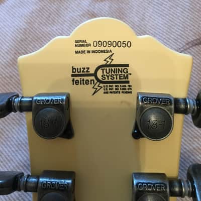 Washburn Idol WI64-V 2009 Satin Aged White/Relic image 4