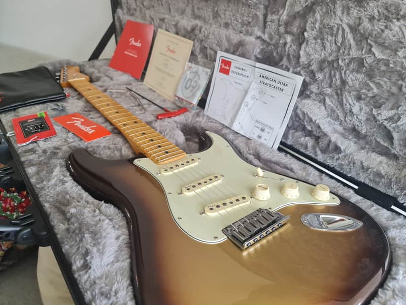 Fender American Ultra Stratocaster with Maple Fretboard 2019 - 2021 Mocha Burst image 1