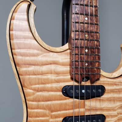 Barlow Guitars Eagle 2023 Quilt Maple / Caribbean Rosewood image 5