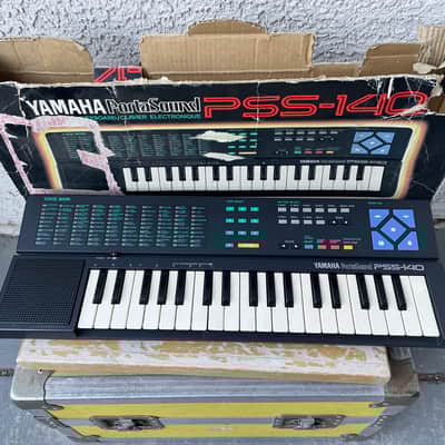 Yamaha PSS-140 Synthesizer 1988 - Black