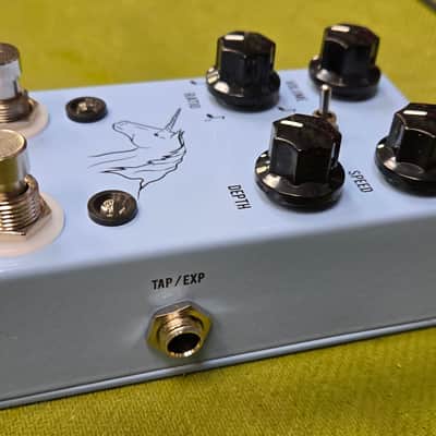 JHS Unicorn V2 Univibe/ Vibrato image 2