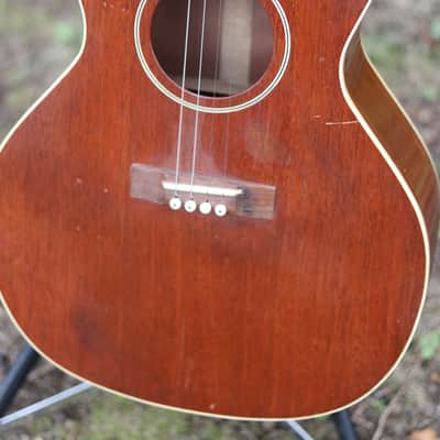 Gibson tenor guitar 1925 - natural image 2