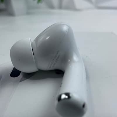 Apple AirPods Pro (2nd Gen) with MagSafe Charging Case (USB-C) Wireless Earbuds image 5