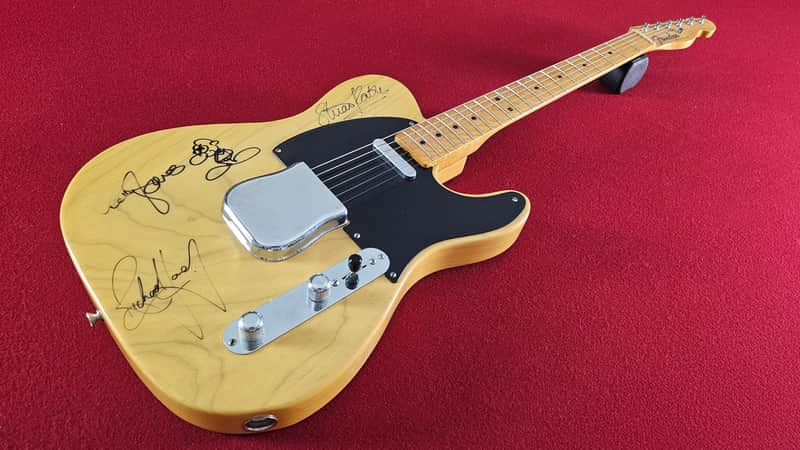 Fender American Vintage '52 Telecaster 1998, Stereophonics Signed image 1