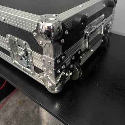 Pedalboard and Flight Case image 2