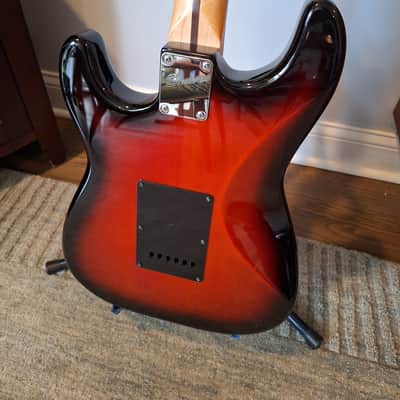 Squier Standard Series Stratocaster- Antique Burst image 6