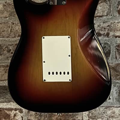 Original 1965 Fender Stratocaster - Sunburst image 2