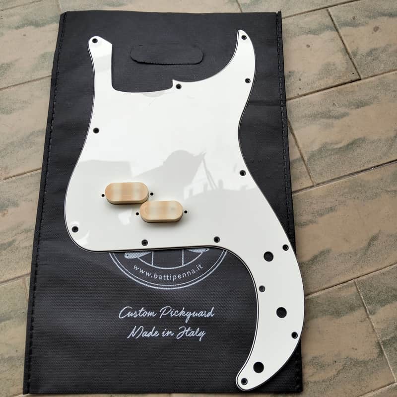 battipenna.it precision bass pickguard 2020s - parchment image 1
